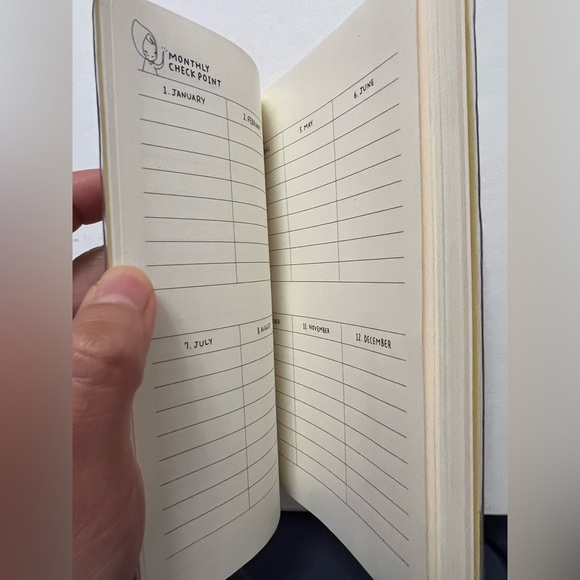 New Cute Daily Planner (Full Year) - Picture 2 of 14